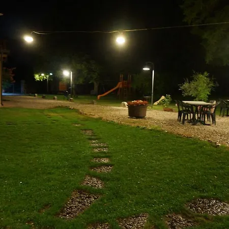 Agriturismo Fior Di Pesco Bauernhof *